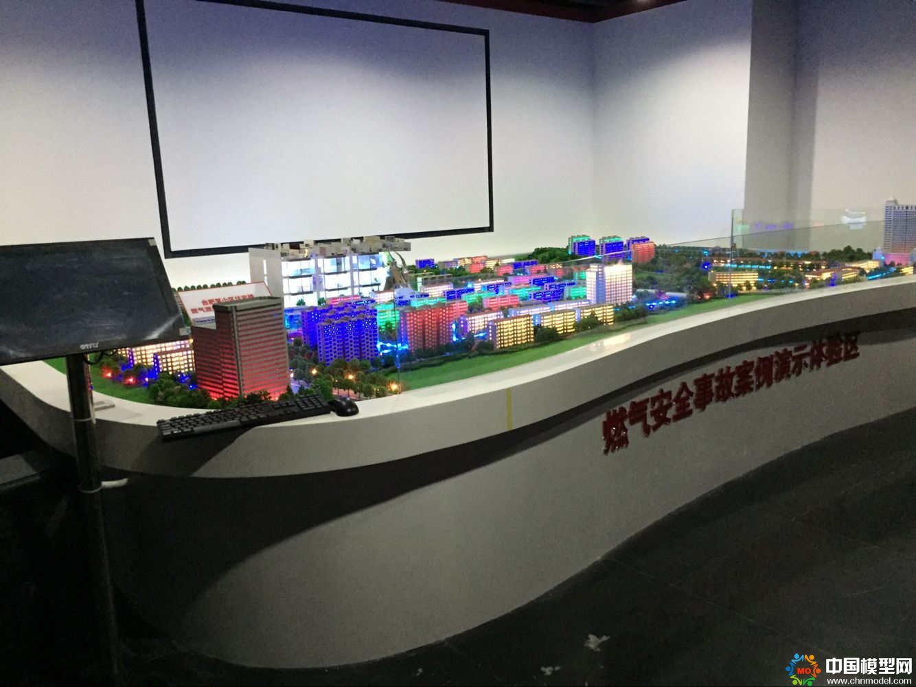 游樂場(chǎng)設(shè)備演示沙盤模型，燃?xì)獍踩鹿恃菔旧潮P模型