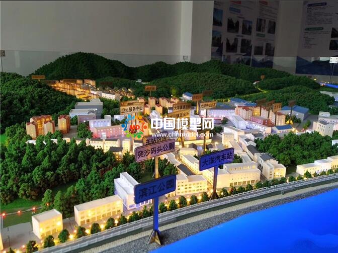 大洋鎮(zhèn)小城鎮(zhèn)環(huán)境整治沙盤(pán)模型