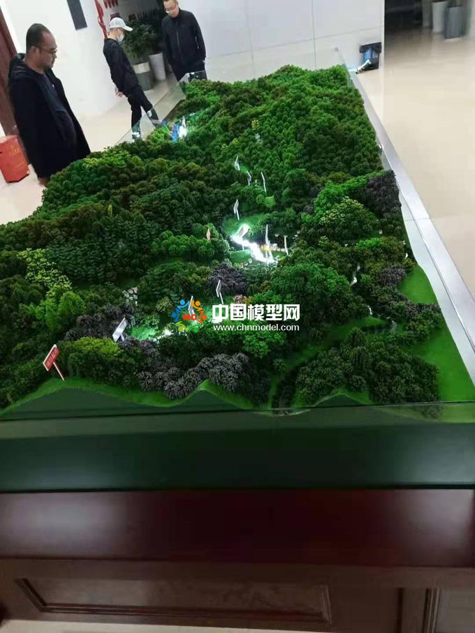 路橋集團(tuán)322國(guó)道景寧段項(xiàng)目沙盤(pán)模型