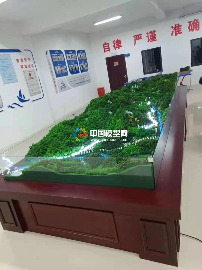 路橋集團(tuán)322國(guó)道景寧段項(xiàng)目沙盤(pán)模型
