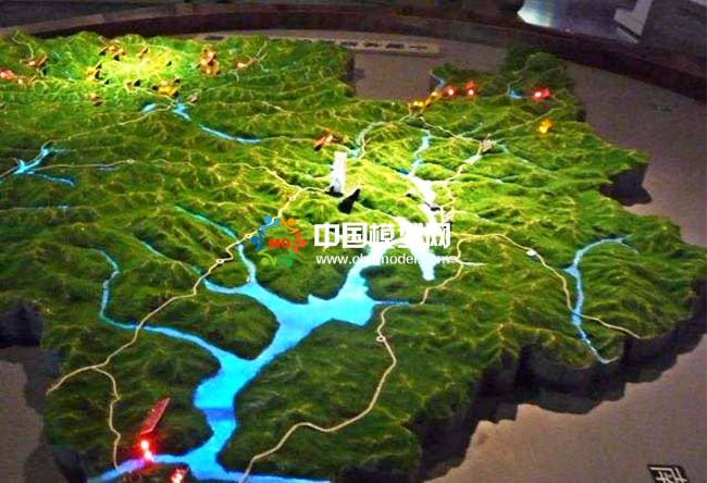 軍用地形地貌沙盤(pán)模型
