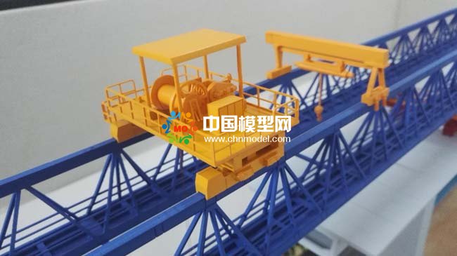 節(jié)段拼裝架橋機模型