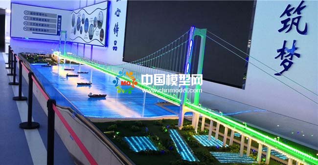 龍?zhí)堕L江大橋模型